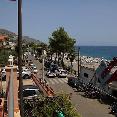 Poseidone Sea Apartment Taormina Mazzeo Ngoại thất bức ảnh