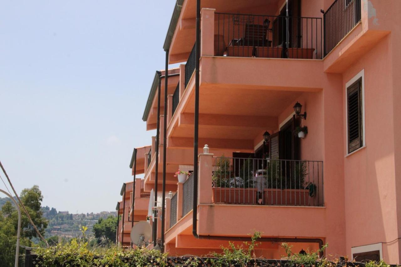 Poseidone Sea Apartment Taormina Mazzeo Ngoại thất bức ảnh