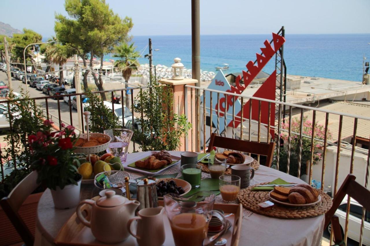 Poseidone Sea Apartment Taormina Mazzeo Ngoại thất bức ảnh